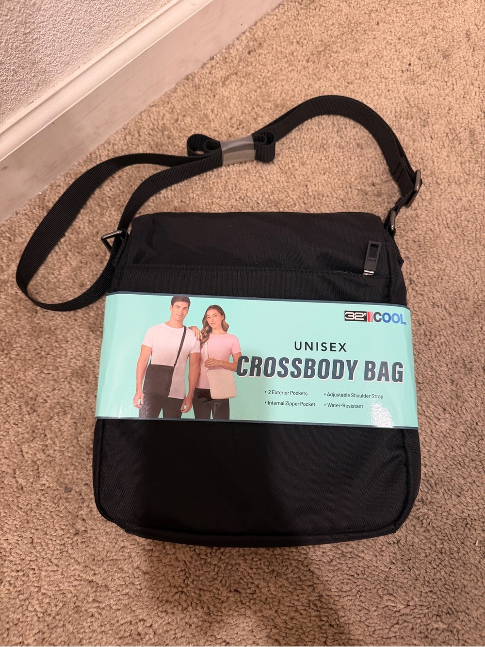 32 Degrees Black Unisex Messenger Crossbody Bag